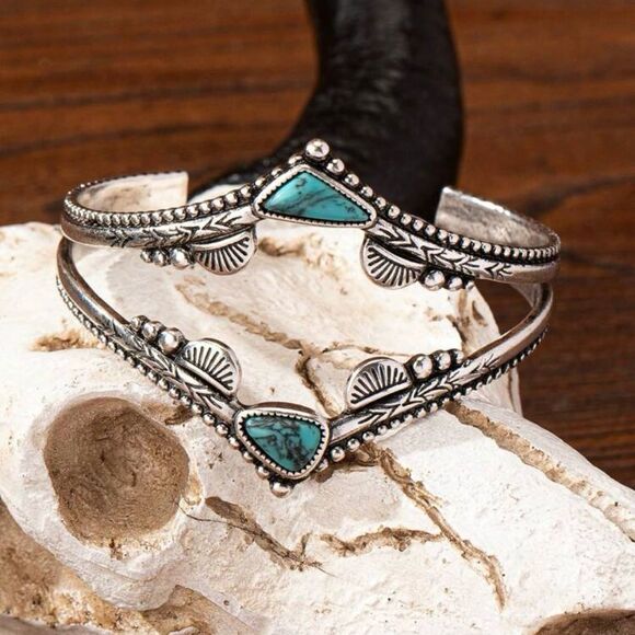Natural Blue Turquoise Stone Decor Western Metal Cuff Bangle Bracelet - Picture 3 of 13